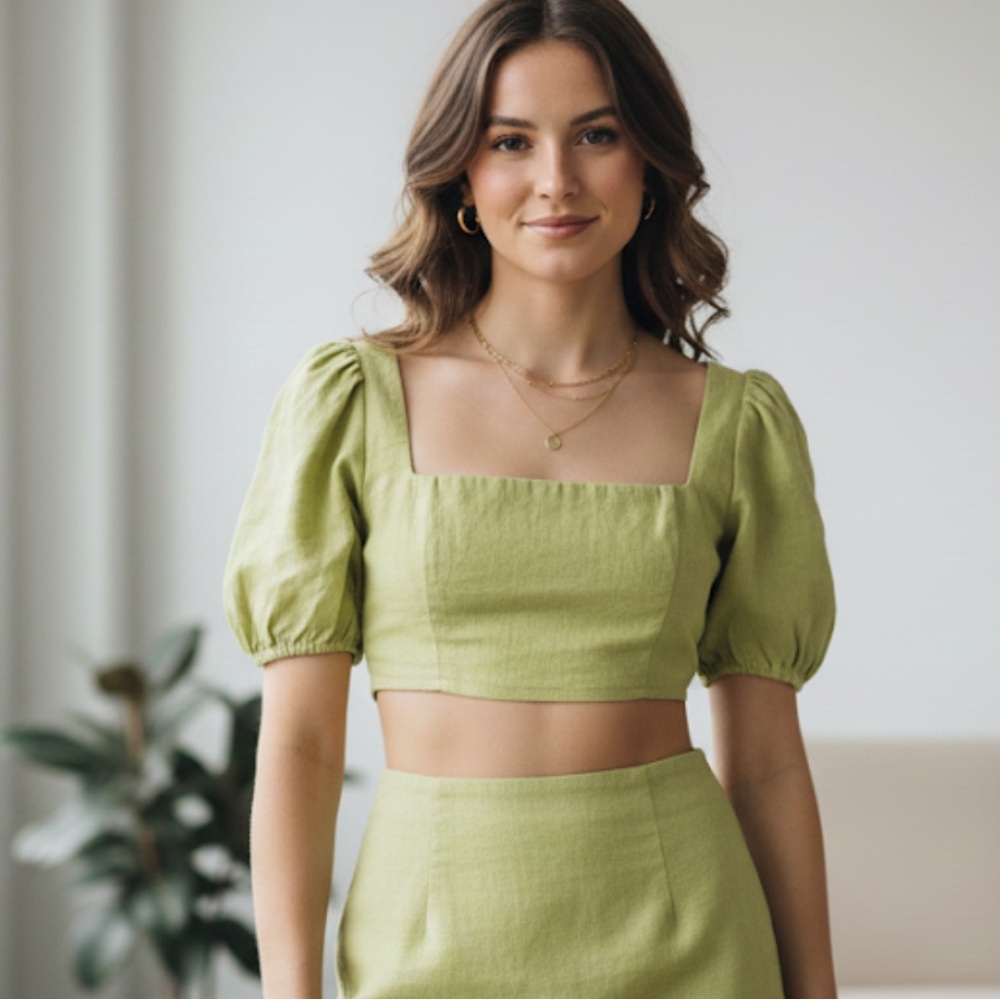 Reformation Linen Cropped Smocked Back Puff Sleeve Top Size 2 Chartruse Green